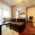 Jagielly Apartment ~ Self Check-In 24H ~ Parking & Lift